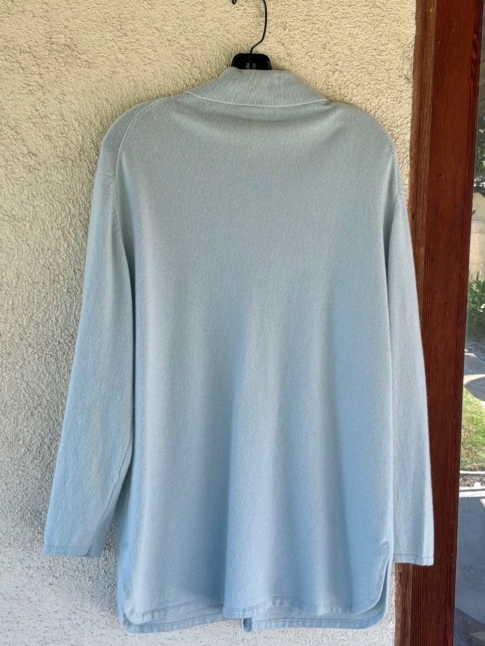 NEIMAN MARCUS SET, CASHMERE CARDIGAN AND PANTS - Picture 2 of 6